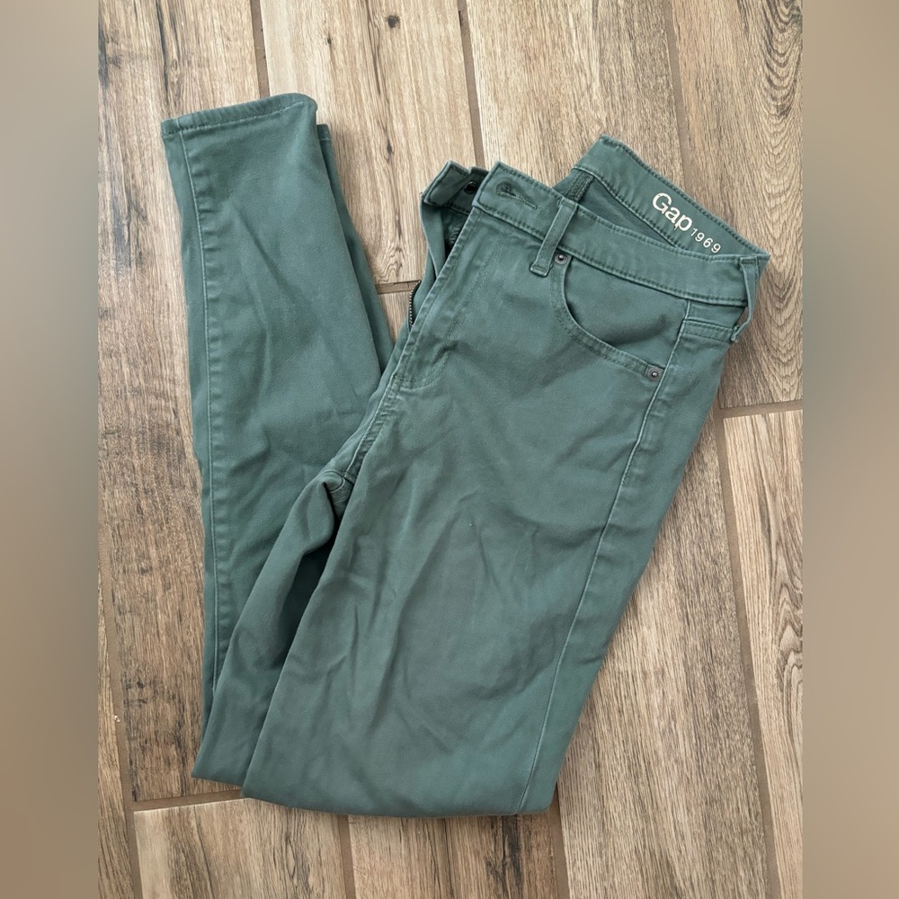 GAP true skinny high rise 28r/6